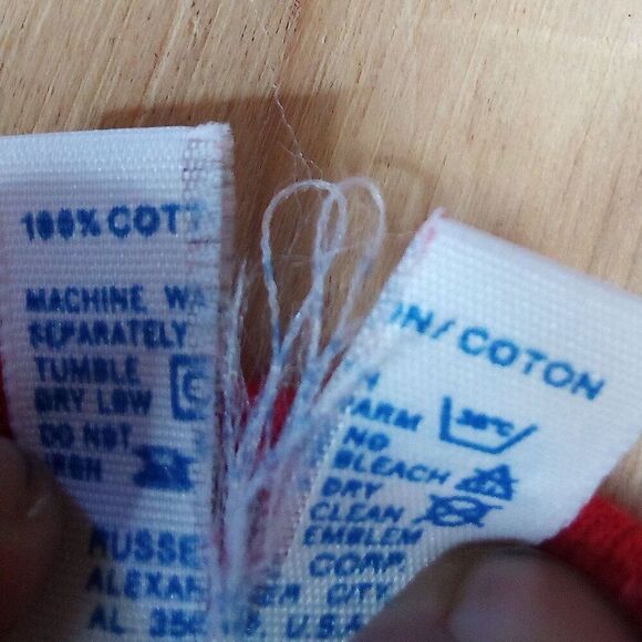 Vintage Russell Athletic Blank T-Shirt Red - Picture 4 of 5